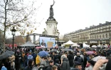 Rassemblement le 21 décembre 2024 sur la place de la République à Paris célébrant la libération du militant écologiste Paul Watson