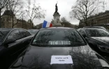 Des chauffeurs de VTC manifestent place de la République à Paris le 4 février 2016 