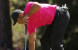 Le golfeur américain Tiger Woods sur le green lors du premier tour du Masters d'Augusta, le 7 avril 2022 à Augusta en Géorgie aux Etats-Unis