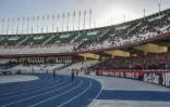 Le Stade du 5-Juillet, qui accueille le derby algérois entre les deux  clubs rivaux de la capitale, est largement vide le 14 mars 2019