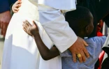 Le pape Léon XIV avec des enfants à San Cristóbal de La Laguna aux Canaries le 12 juin 2026