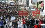 Mardi 22 février 2005 

La manifestation des lycéens a dégénéré en affrontements avec la police