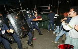 Jeudi 5 juin 2003 -
De violents affrontements ont opposé les forces de l'ordre à 300 grévistes devant le rectorat