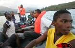 Anjouan octobre 2005 -

La traversée vers Mayotte coûte entre 70 et 100 euros. &quot;Les gens économisent pendant des mois pour payer le voyage&quot; souligne un passeur