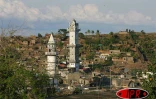 Octobre 2005

La commune de Domoni (Nord - Est d'Anjouan) est le point géographique le plus proche de Mayotte. Par temps clair on aperçoit à l'horizon les contours de l'île aux parfums