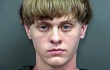 Portrait de Dylann Roof, 22 ans, daté du 19 juin 2015 fourni par le bureau du shériff du comté de Charleston en Caroline du Sud