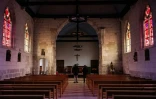 A l'intérieur de l'église de Saint-Etienne-du-Rouvray, près de Rouen, le 10 février 2022, où le prêtre Jacques Hamel a été assassiné en 2016