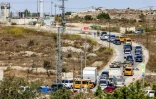 File de véhicules devant le poste de contrôle militaire israélien fermé d'Atara, près de Ramallah, en Cisjordanie occupée, le 20 septembre 2026 