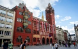 L'Hôtel de Ville de Bâle, l'une des villes-hôtes de l'Euro féminin de football, le 25 juillet 2025