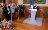 Le président français François Hollande (c) durant une remise de médailles à Tulle, en Corrèze, le 18 septembre 2015