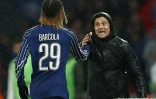L'entraîneur du Paris SG Luis Enrique (de face) lors du match de Ligue des champions contre Manchester City, le 22 janvier 2025 à Paris
