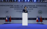 Le président français Emmanuel Macron   à l'Université Sun Yat-sen, le 7 avril 2023 à Canton, en Chine