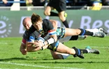 L'ailier de Clermont David Strettle marque contre les Ospreys en Coupe d'Europe, le 22 novembre 2015 au stade Marcel-Michelin, à Clermont