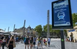 Un panneau d'information sur le port du masque obligatoire dans une rue de Montpellier, le 14 août 2020