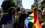 Des participants à la Marche des Fiertés LGBTQ+, le 26 juin 2022 à Istanbul 