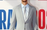 Le basketteur Zaccharie Risacher arrive pour assister au tirage au sort de la Draft NBA à New York le 26 juin 2024