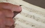 Un cahier de composition de Wolfgang Amadeus Mozart, manuscrit autographe comprenant sept pièces pour harpe et flûte, à la Bibliothèque nationale de France (BnF), à Paris le 15 juin 2026