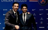 L'emblématique gardien Gianluigi Buffon est officiellement présenté au PSG par son président Nasser Al-Khelaïfi, le 9 juillet 2018 à Paris