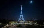 La tour Eiffel dans la nuit du 9 au 10 avril 2020