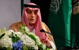 Le ministre saoudien des Affaires étrangères Adel al-Jubeir s'exprime lors d'une conférence de presse après la clôture du sommet arabe à Dhahran, dans l'est saoudien, le 15 avril 2018 