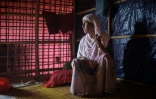 Majuna Begum, "diama", sage-femme au camp de réfugiés de Jamtoli près de Cox's Bazar, le 12 août 2018.