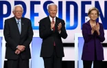Le sénateur Bernie Sanders, l'ancien vice-président Joe Biden et la sénatrice Elizabeth Warren, le trio en tête des sondages de la primaire démocrate, lors d'un débat le 15 octobre 2019 à Westerville, dans l'Ohio