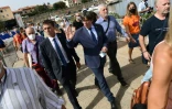 L'ex-président de Catalogne Carles Puigdemont (c) à Alghero, le 25 septembre 2021 en Sardaigne