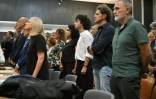 Des familles et proches de victimes attendent le verdict concernant l'effondrement du pont Morandi en 2018, au tribunal de Gênes, le 16 juillet 2026 en Italie juillet 2026