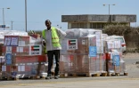 De l'aide humanitaire en provenance des Emirats arabes unis à l'aéroport de Port-Soudan, le 5 mai 2023 au Soudan