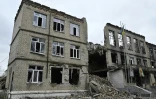Le bâtiment d'une école détruit par des frappes, le 4 avril 2023 à Avdiïvka, dans l'est de l'Ukraine