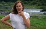 Sibylle Véron, la soeur de la disparue Tiphaine Véron, à sa recherche à Nikko dans le nord-est du Japon, le 23 août 2018