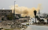 De la fumée au-dessus d'Alep après des bombardements, le 29 avril 2016