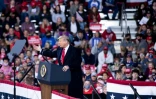 Le président américain s'adresse à ses partisans lors d'un meeting à Fayetteville, en Caroline du Nord le 19 septembre 2020