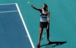 La Tchèque Petra Kvitova au service face à la Croate Donna Vekic lors du tournoi de Miami, le 23 mars 2019