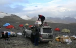 Camp de la mission scientifique Pamir Ice-Memory au pied du Kon Tchoukourbachi dans le massif du Pamir au Tadjikistan, le 25 septembre 2025