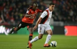 Le Niçois Hatem Ben Arfa (d) contre Rennes en Ligue 1 le 18 octobre 2015 à Rennes