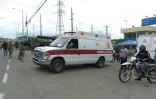 Une ambulance quitte la prison Zone 8 de Guayaquil, le 23 février 2021 en Equateur