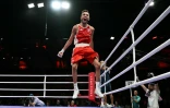 Le boxeur français Billal Bennama après sa qualification pour la finale du tournoi olympique en -51 kg, le 4 août 2024 à Villepinte
