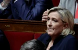 La députée Marine Le Pen (Rassemblement national) dans l'hémicycle de l'Assemblée, le 18 juillet 2024 à Paris
