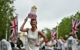 La "street party" géante, la première jamais organisée sur le Mall, décoré pour l'occasion de drapeaux britanniques, vient clôturer trois jours de cérémonies officielles autour de l?anniversaire de la monarque