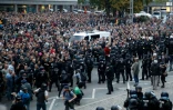Manifestations d'extrême droite sous la surveillance de la police le 27 août 2018 à Chemnitz, après la mort d'un Allemand tué après "une dispute entre des gens de différentes nationalités" selon la police