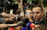 L'avocat du rappeur français Kaari, Me Yacine Yakouti parle aux journalistes au tribunal de Créteil, près de Paris, le 3 août 2018