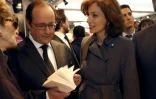François Hollande et la ministre de la Culture Audrey Azoulay visitent le Salon du Livre à Paris le 16 mars 2016