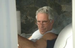 Photo non datée de Jeffrey Epstein fournie le 19 décembre 2025 par le ministère américain de la Justice