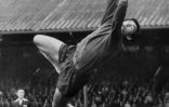 Le gardien de but de Stoke City Gordon Banks en action, le 15 décembre 1969 à Stoke