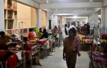 Des malades de la dengue à l'hôpital Mudga de Dacca, le 3 octobre 2023