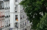 Le peloton grimpe la rue Lepic sur la Butte Montmartre, lors de la 21e et dernière étape du Tour de France, le 27 juillet 2025