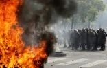 Heurts entre manifestants et forces de l'ordre pendant les défilés du 1er mai 21019 à Paris