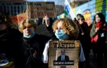 Manifestants demandant un "plan d'urgence pour l'éducation", à Marseille, le 13 janvier 2022