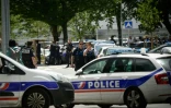 Des policiers et soldats près du lieu où un jeune homme a été abattu dans un quartier populaire de Nantes, le 4 juin 2026 en Loire-Atlantique